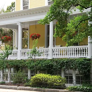 4* Couette-café Forsyth Park